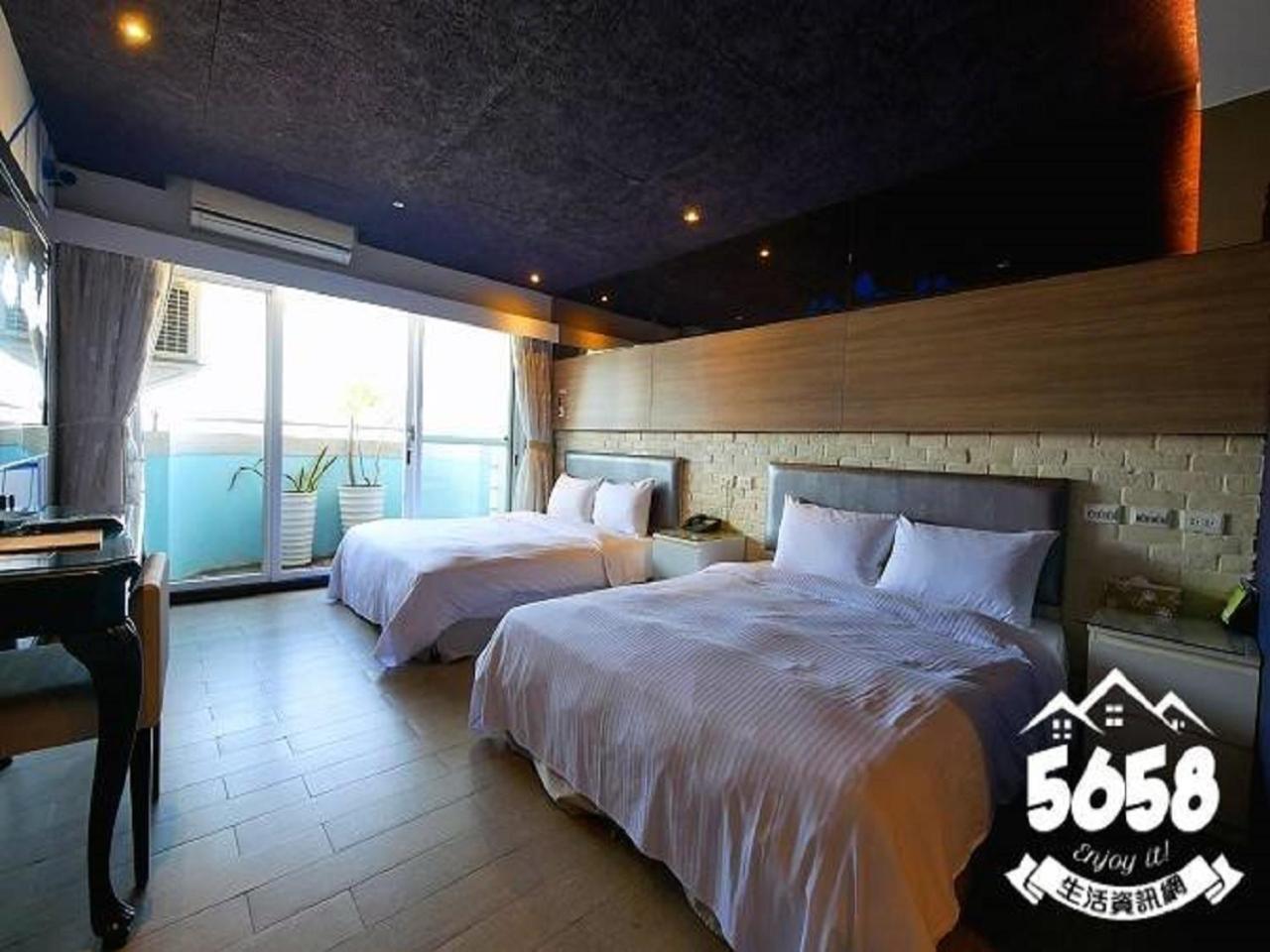 R8 Eco Hotel Kaohsiung Extérieur photo