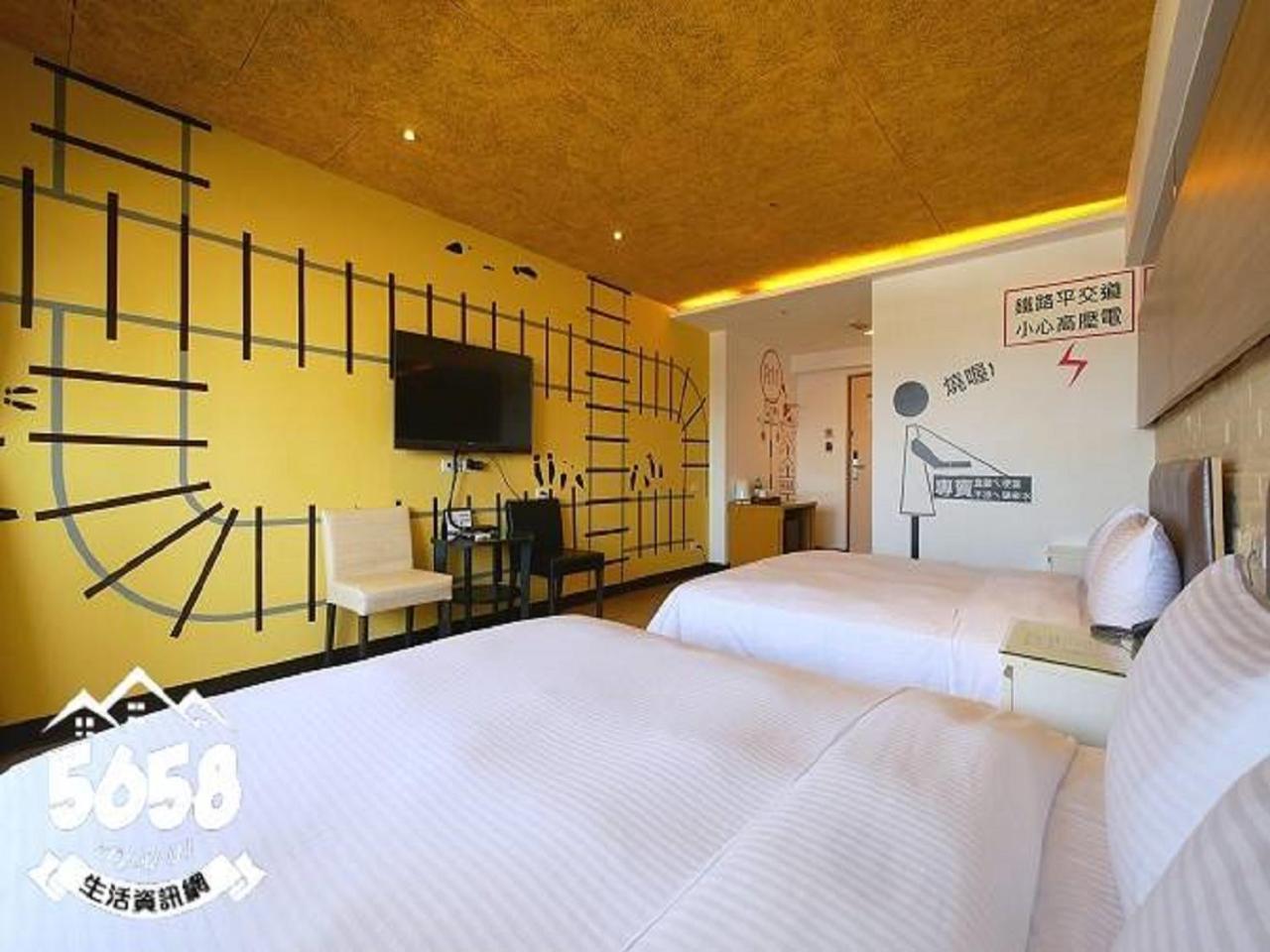 R8 Eco Hotel Kaohsiung Extérieur photo