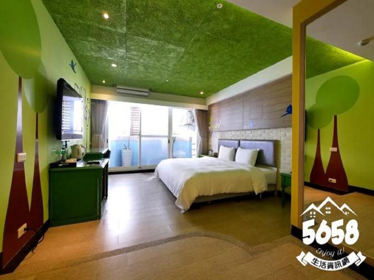 R8 Eco Hotel Kaohsiung Extérieur photo