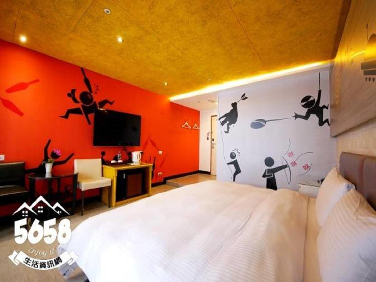 R8 Eco Hotel Kaohsiung Extérieur photo