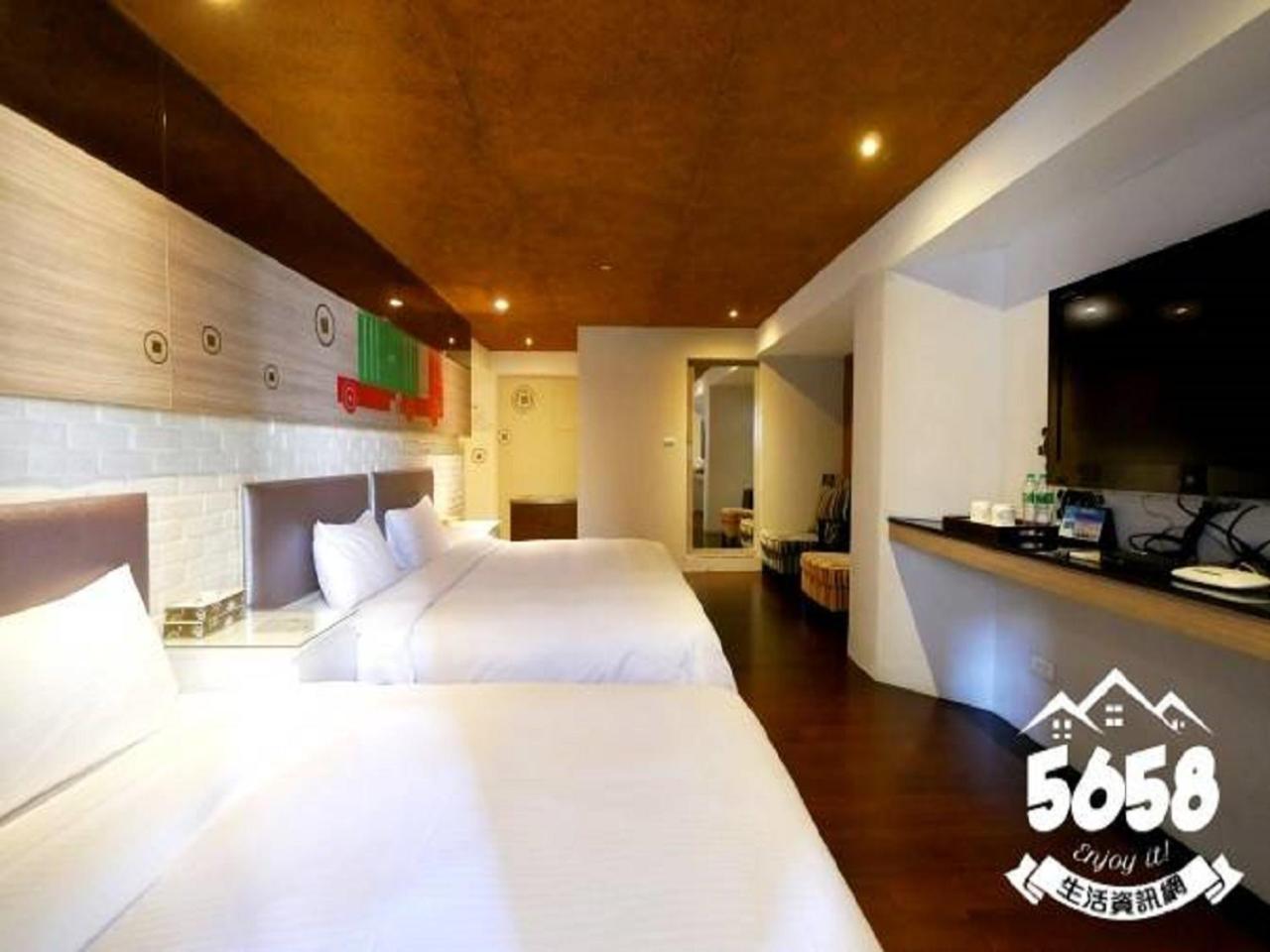 R8 Eco Hotel Kaohsiung Extérieur photo